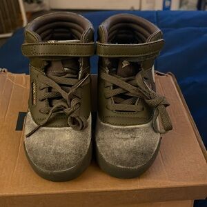 Teyana Taylor Reebok Classics, size 9 toddlers… “Brand New” never worn (DS)
